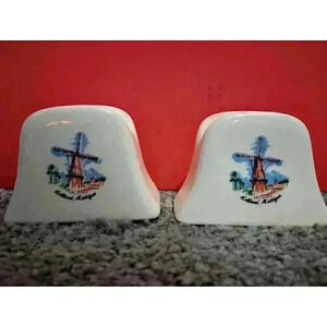 Vtg Holland Michigan Salt And Pepper Shakers Wind Mill Collectable Home Decor